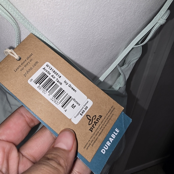 Prana women tank new‎ with tags medium - Picture 3 of 3